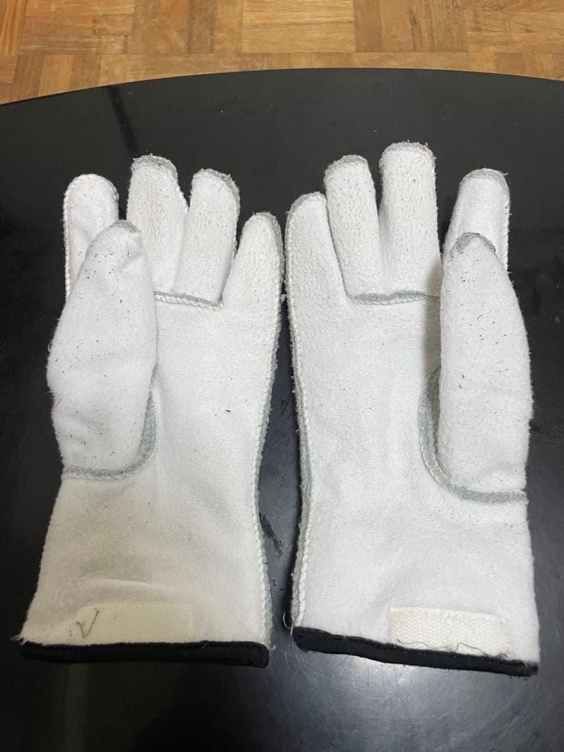 HESTRA TOPO スリーフィンガー グローブ ブラック レザーバーム付