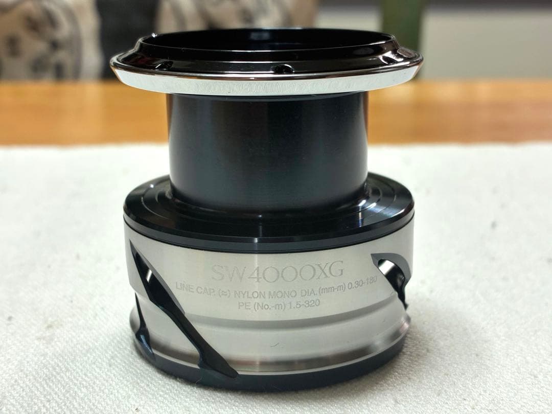 【未使用品】シマノ リール 21ツインパワーSW 4000XG【純正スプール】