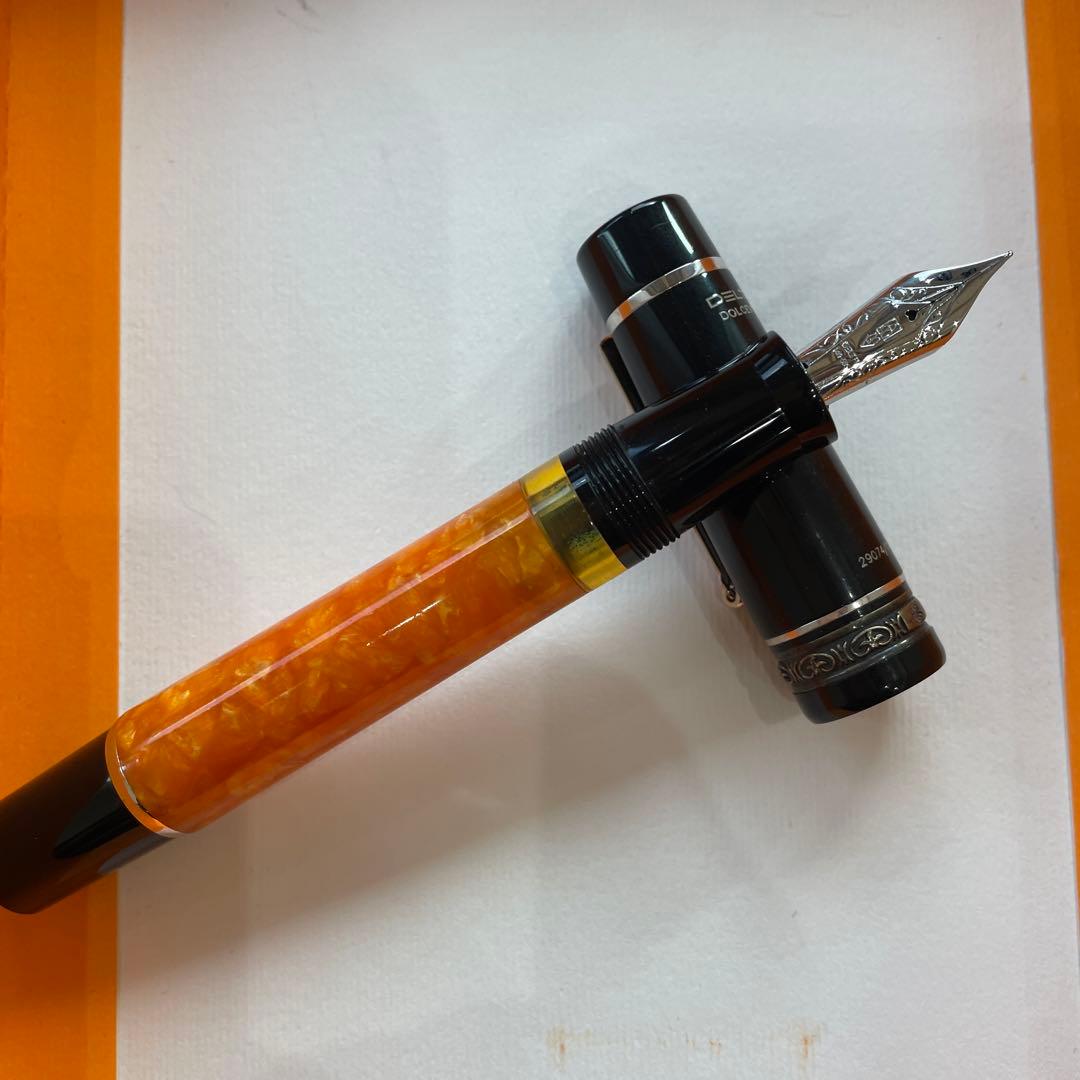 デルタ万年筆　ドルチェビータピストンフィリング