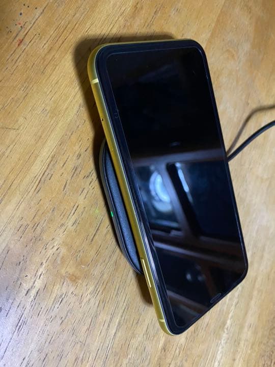 【未使用】コードレススマホ充電器　RAVPOWER（対応機種写真に貼ってます）