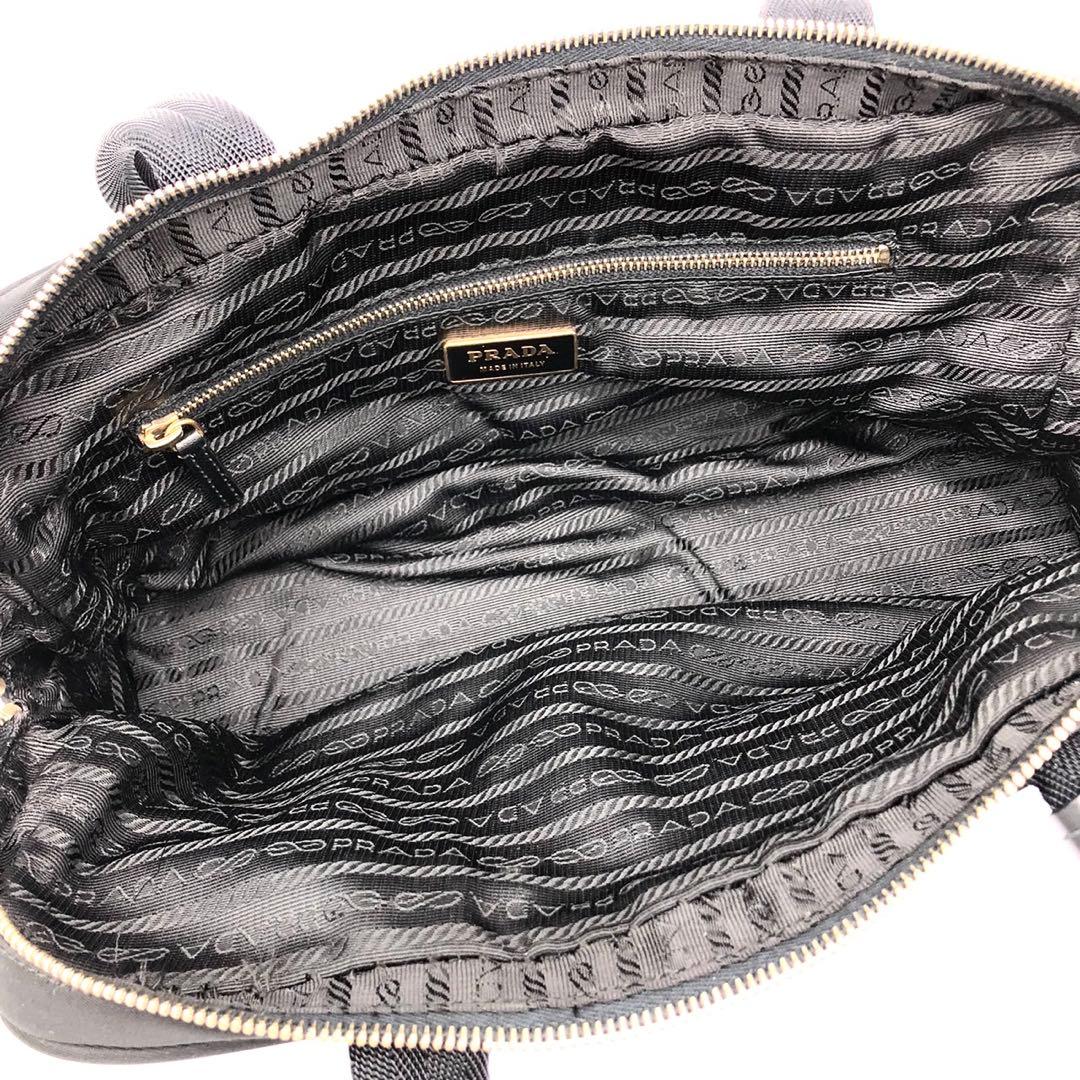✨美品・ギャランティ付✨プラダ ハンドバッグ 三角ロゴプレート ナイロン 黒