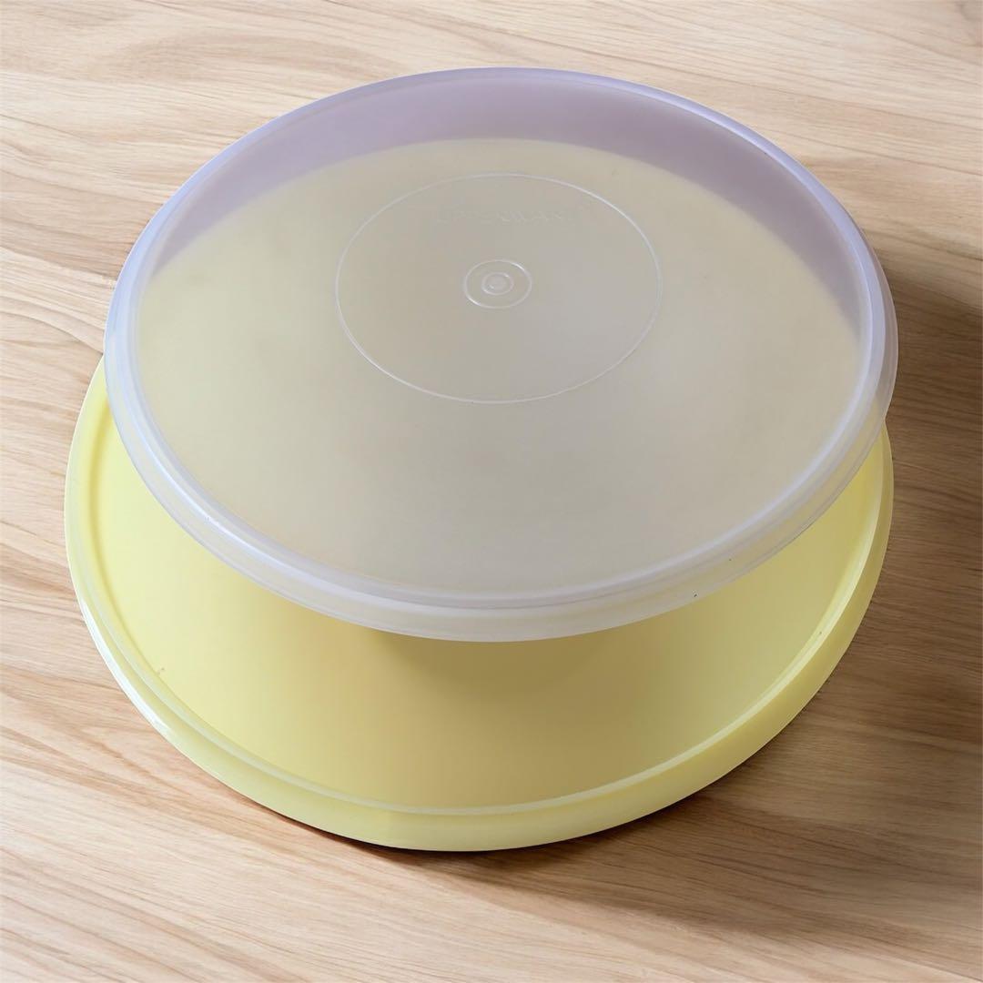 タッパーウェアー　イエロー　保存容器4個セット　キッチン　ケース