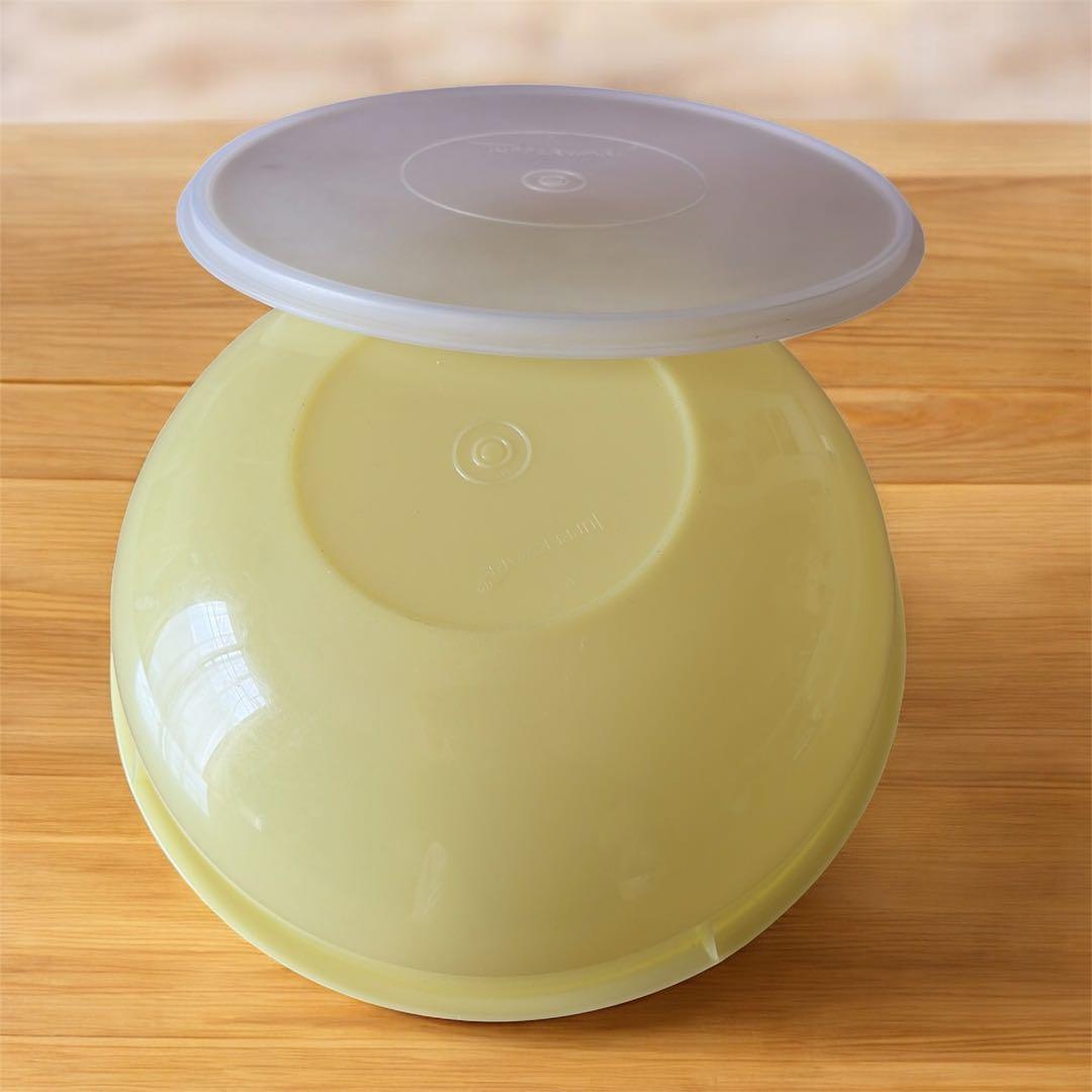 タッパーウェアー　イエロー　保存容器4個セット　キッチン　ケース