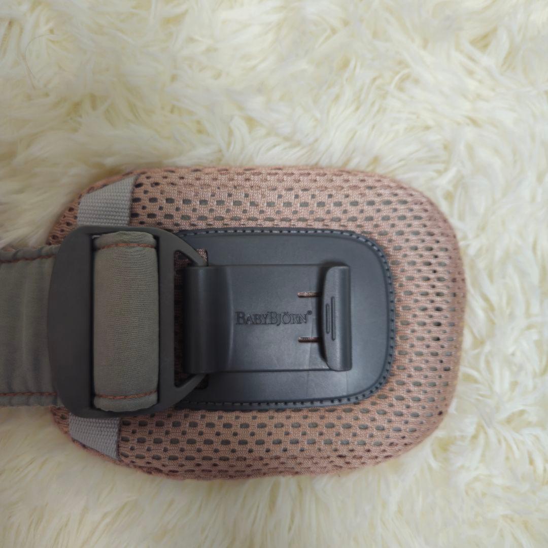 BABYBJÖRN 抱っこひも ベージュ メッシュ（即日発送）