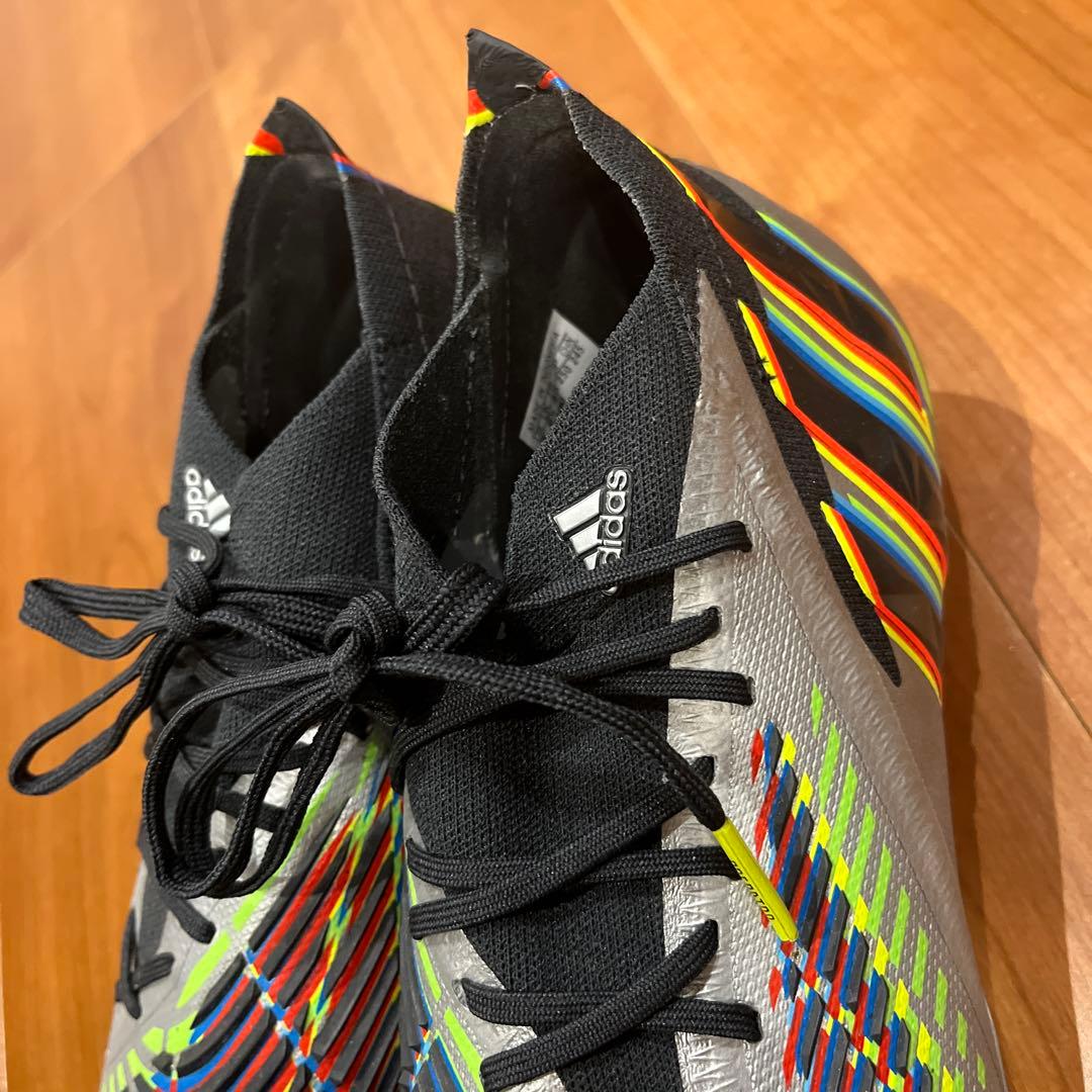 新品未使用アディダス　プレデター　25cmスパイク