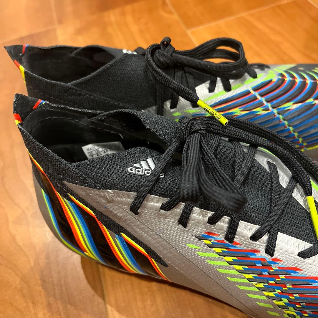 新品未使用アディダス　プレデター　25cmスパイク