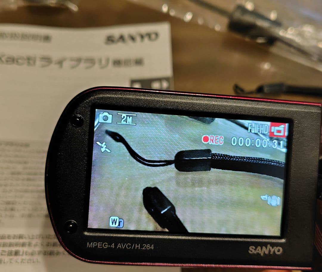Sanyo Xacti DMX-CG110 全付属品＆箱　ビデオカメラ 動作確認