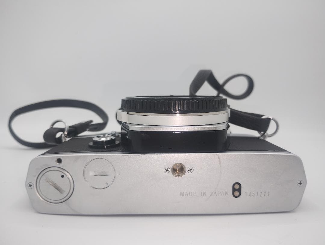 OLYMPUS OM-1 フィルムカメラ ボディ シルバー 低速シャッター難あり