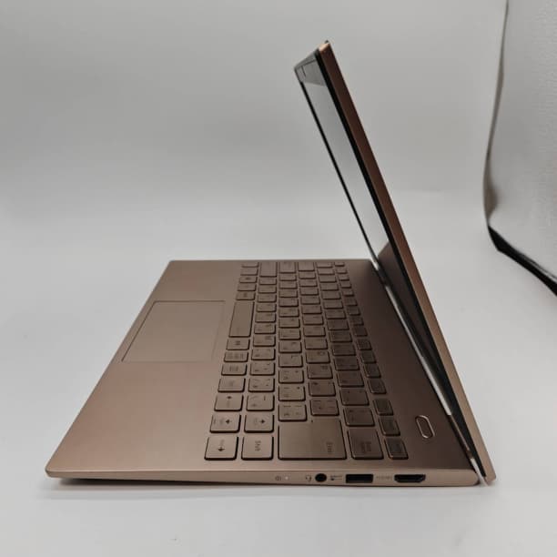 SSD512GB 第11世代i7 バッテリ新品 NEC フルHD 13 オフィス