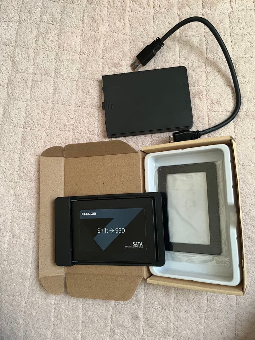 ELECOM 外付けSSD 960GB SATA接続