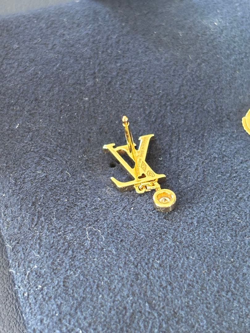 LOUIS VUITTON ピュスイディールブロッサム　ピアス