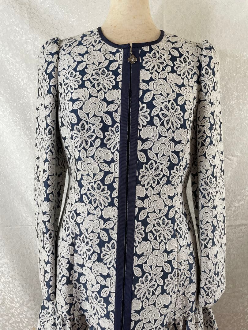 【1/6迄初売り値下げ】ジャガードレース刺繍花柄フリルコートパフスリーブ