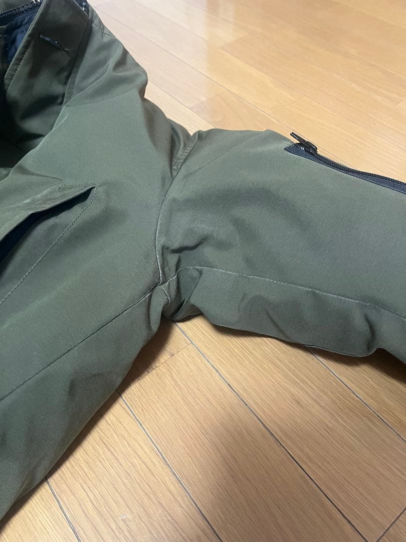 カナダグースダウンジャケット　ラブラドールボンバー