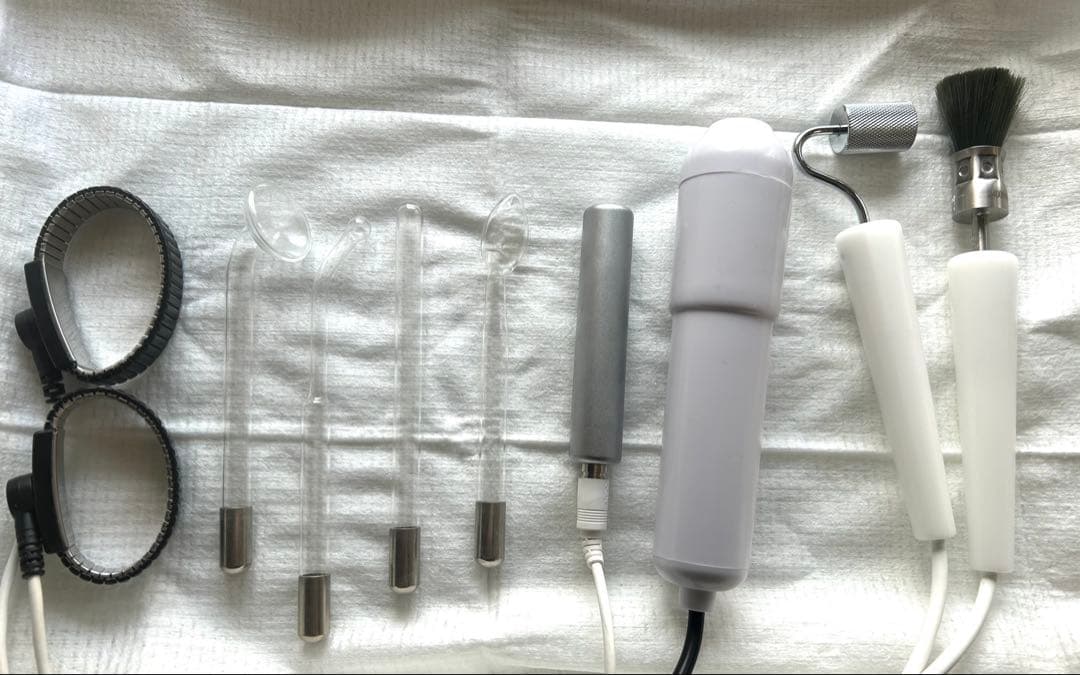 【定価200万円相当】ドクターリセラ 美顔機2台セット｜動作確認済・付属品付