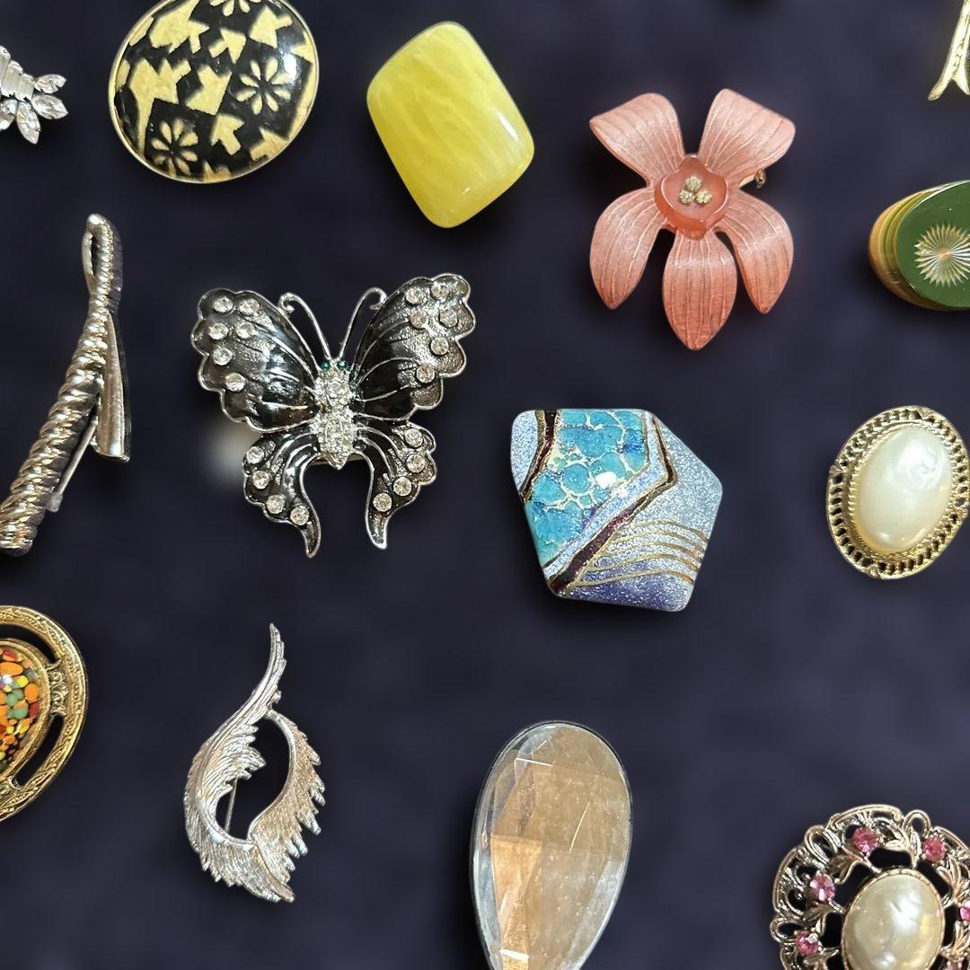 【vintage】ブローチ　まとめ売り　大量　110点以上