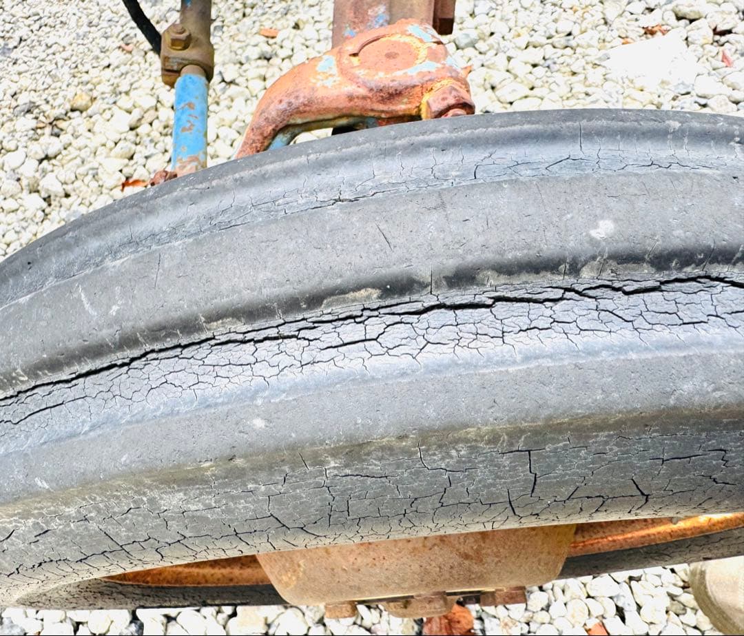 FORD1000 フォードトラクター シバウラ1.3ディーゼル　ビンテージ