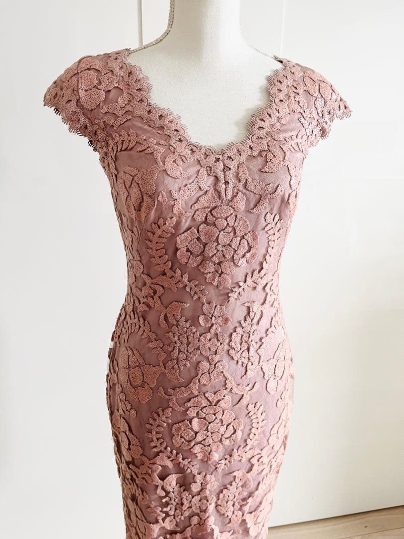 Tadashi Shoji ノースリーブドレス US 2