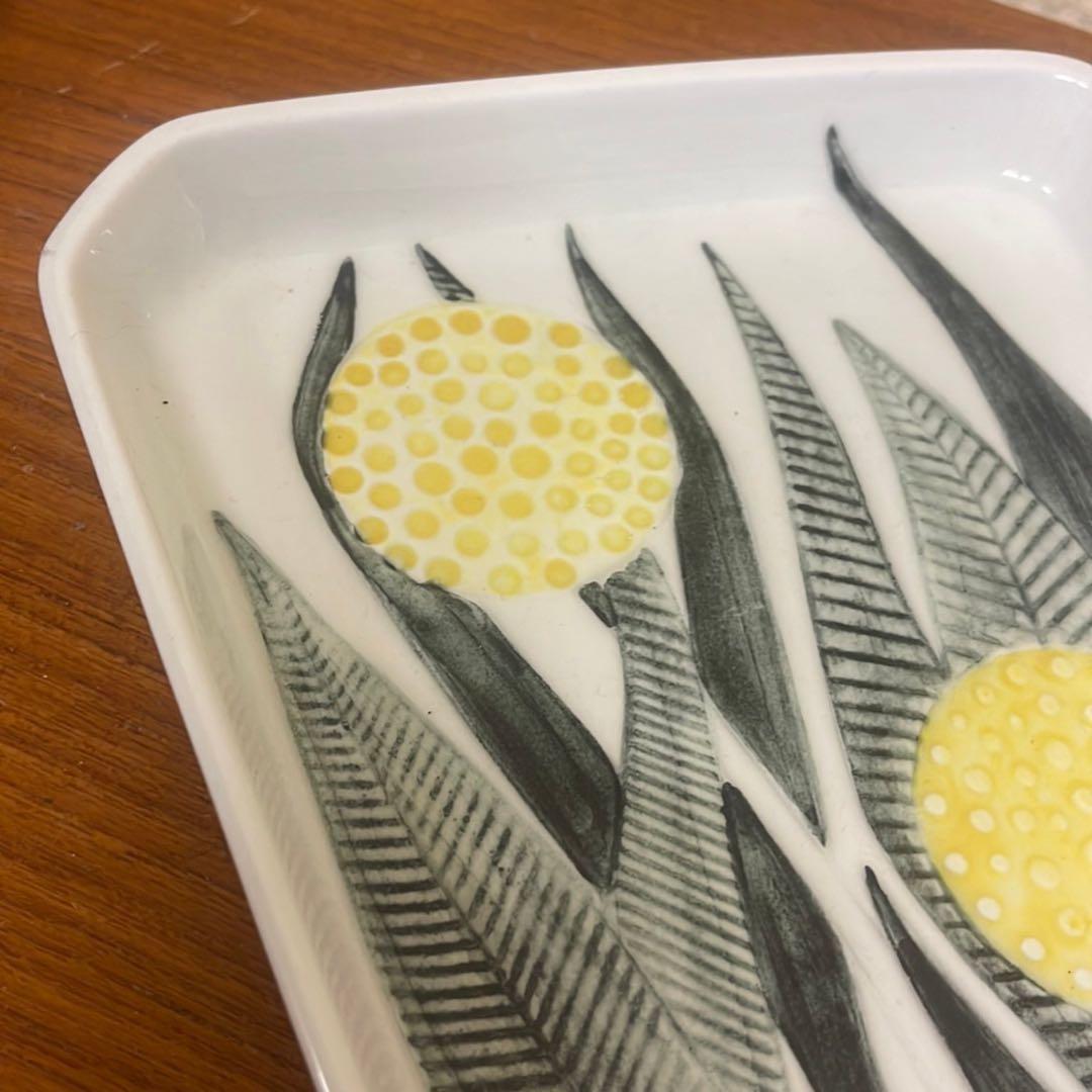 希少なsylvia leuchovius 黄色の花陶板