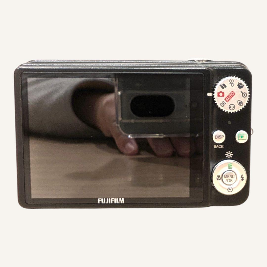 美品 動作確認済 FUJIFILM J250 デジカメ ブラック 充電器