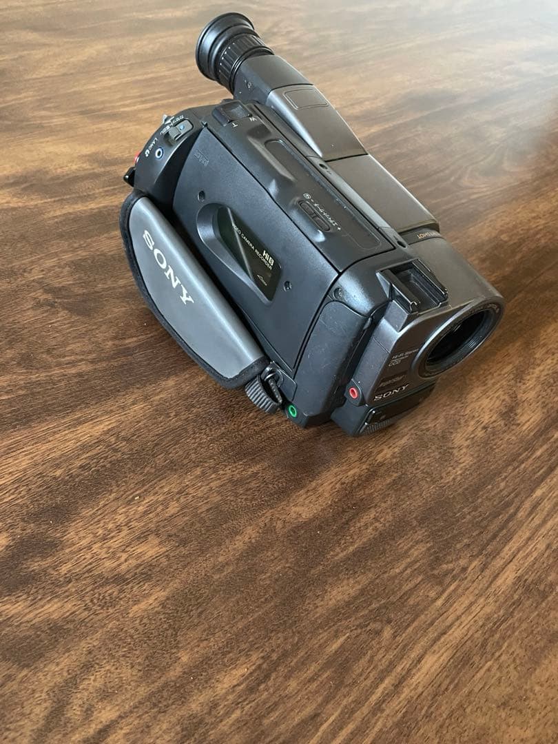 完動品　Sony Handycam CCD-TRV45