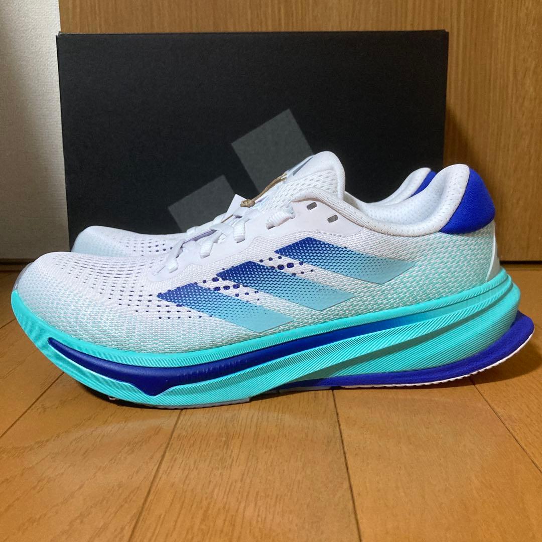 アディダス ランニングシューズ　スーパーノヴァ ライズM 25.5cm