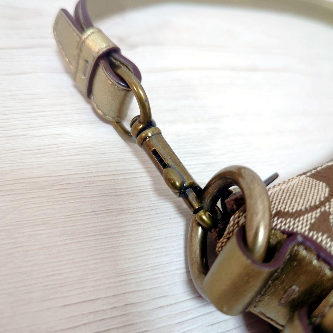 COACH シグネチャー ワンショルダーバッグ ゴールド アクセサリーポーチ