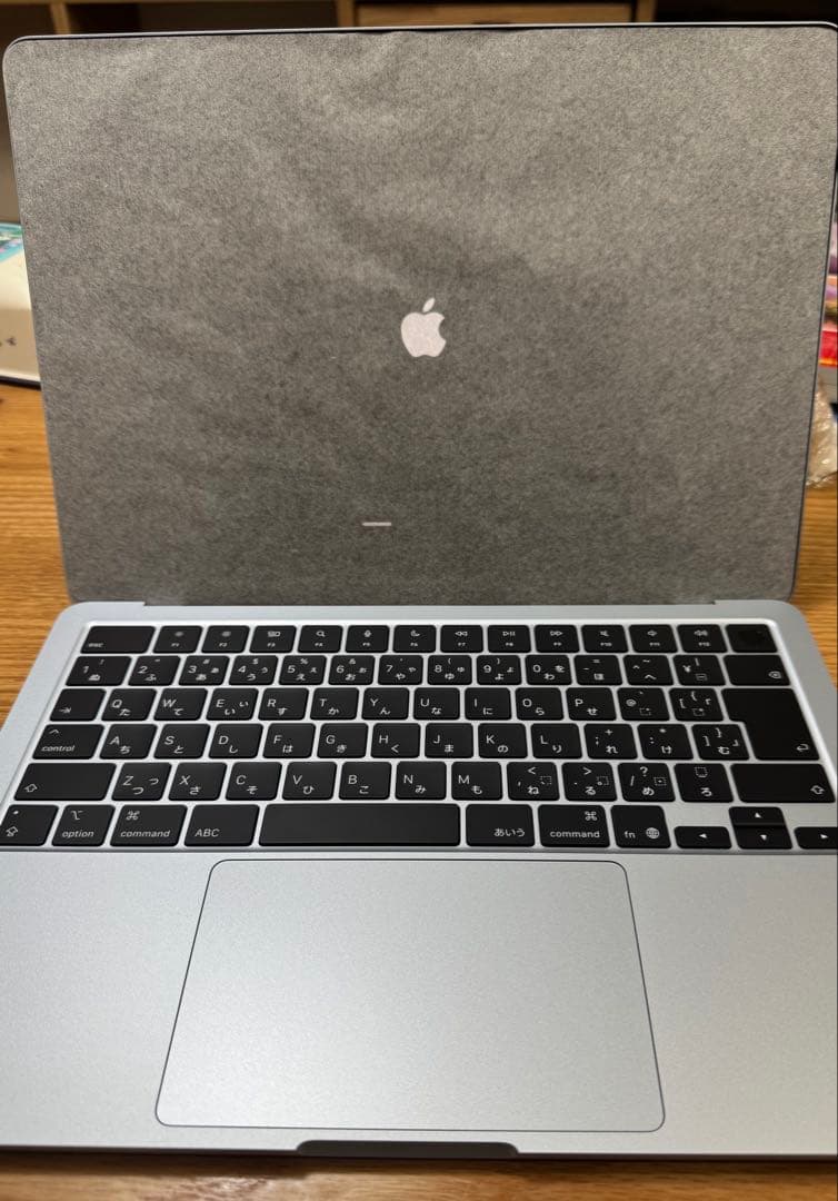 MacBook Air 13インチ M4 16GB 256GB