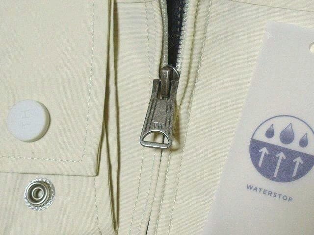 L日本サイズ位新品トミーヒルフィガーUSA限定ジャケット耐風耐水 シッカリ素材