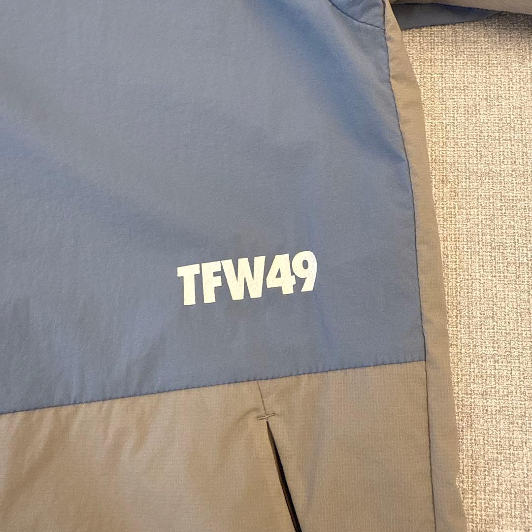 TFW49 ウィンドブレーカー　りんぱぱ