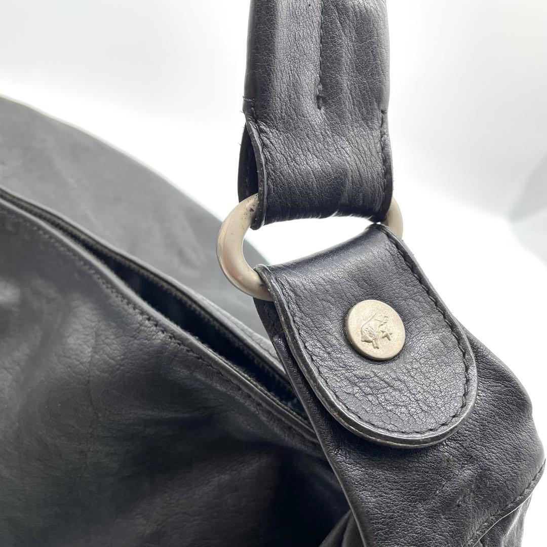 【美品】イルビゾンテ　ショルダーバッグ　ハーフムーン　ロゴ型押し　レザー　黒