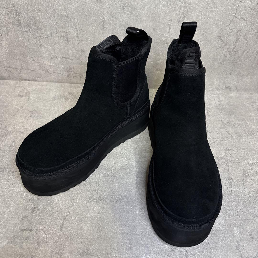 ＦUGG アグ ニューメル プラットフォーム チェルシー ブーツ 厚底 黒