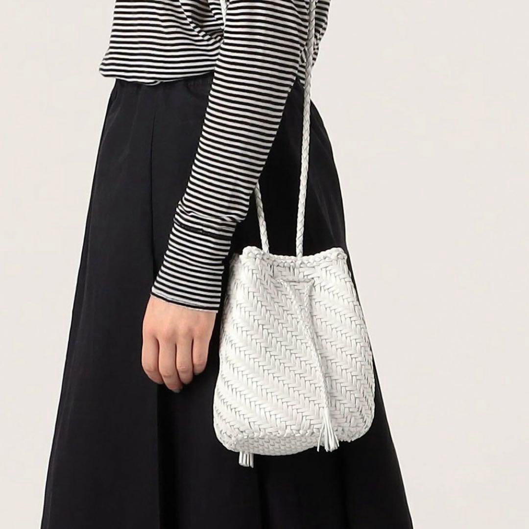 美品 dragon DIFFUSION POMPOM ショルダーバッグ 巾着