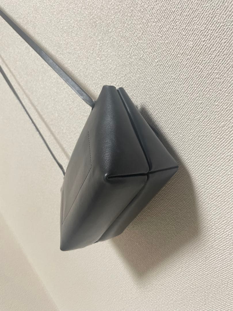 Acne Studios ブラック ミニ ショルダーバッグ