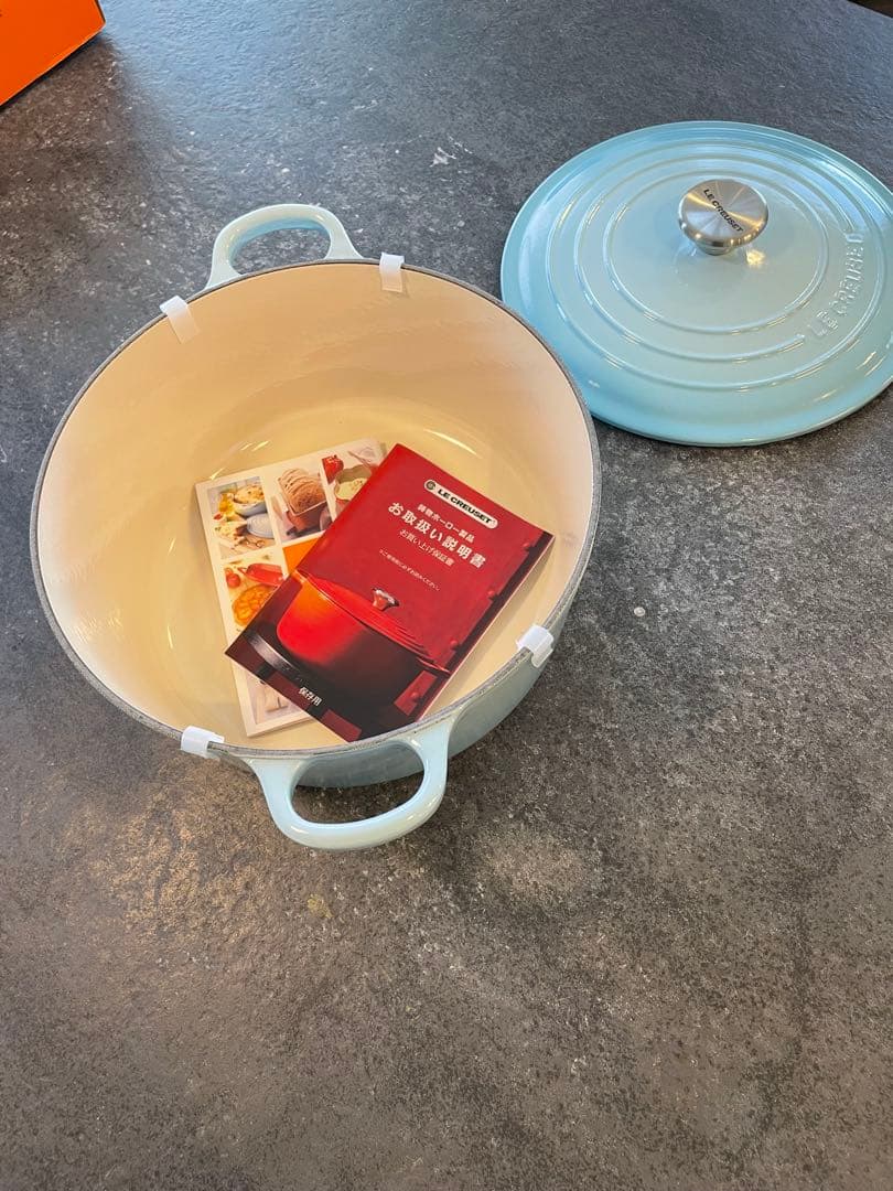 【新品未使用廃盤色】LE CREUSET 24cm トラディションココットロンド