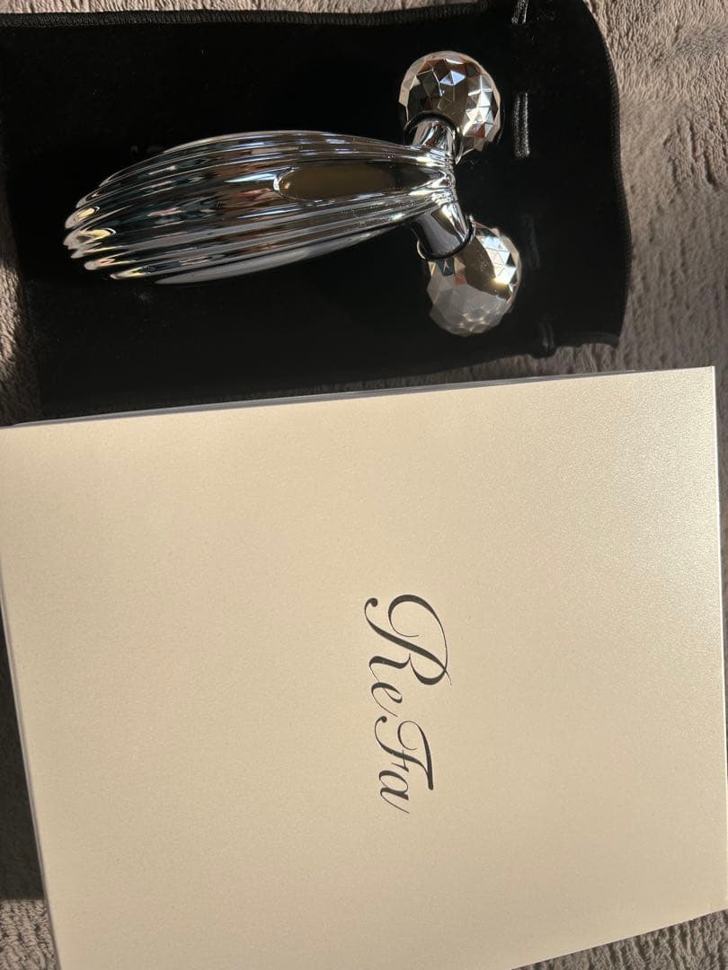 美品ReFa 美顔ローラー 専用ケース付き　リファ