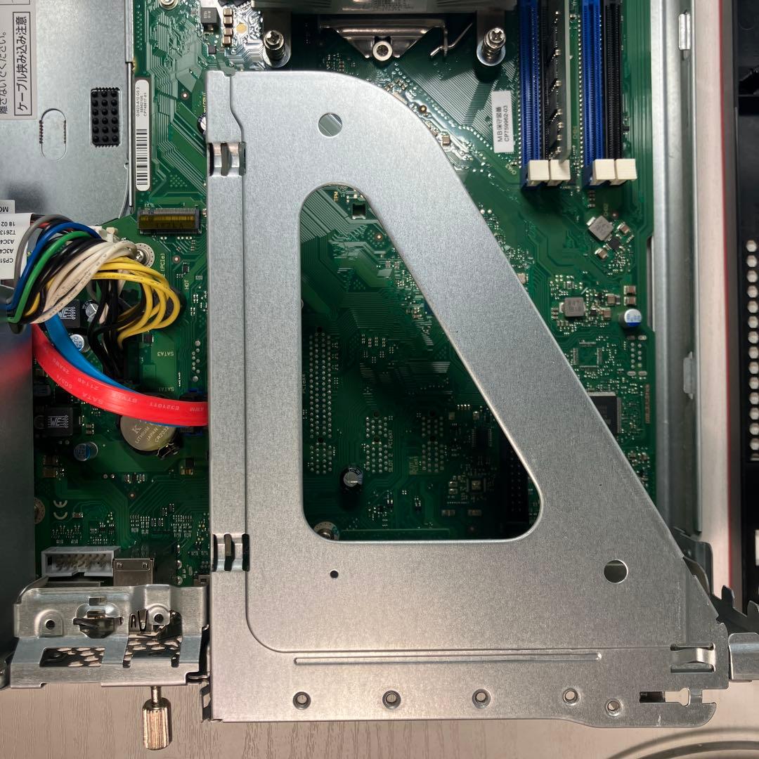 第8世代！Core i5！ESPRIMO D588/TX本体のみジャンク品！