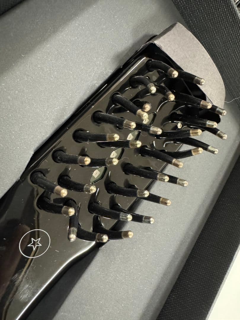 電動美顔器 ブラック　電気バリブラシ