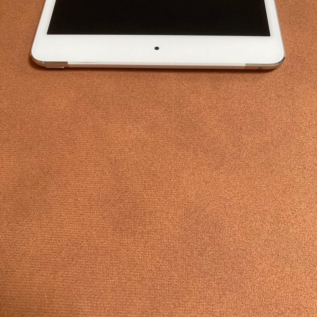 41【早い者勝ち】電池最良好☆iPadmini4第4世代128GB SIMフリー