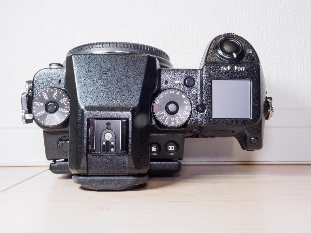 美品 FUJIFILM GFX50S レンズ アダプターx4 バッテリーx2