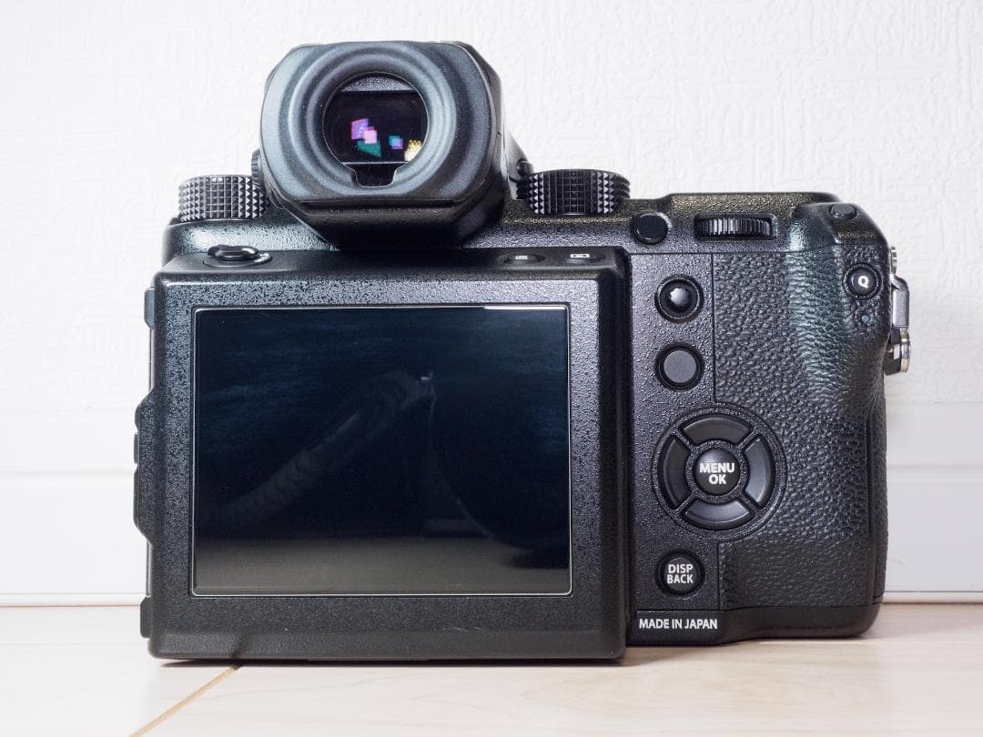 美品 FUJIFILM GFX50S レンズ アダプターx4 バッテリーx2