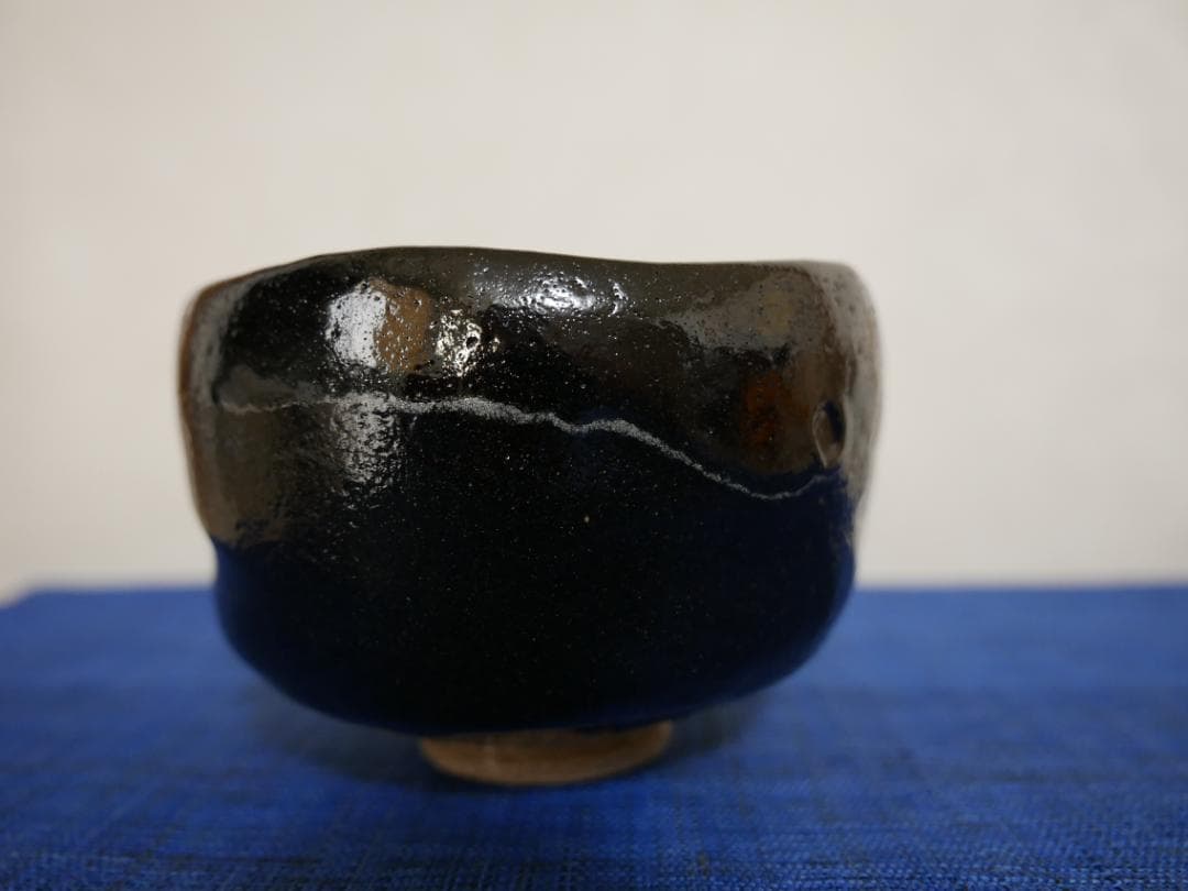 白幕釉　黒楽茶碗　高台寺窯