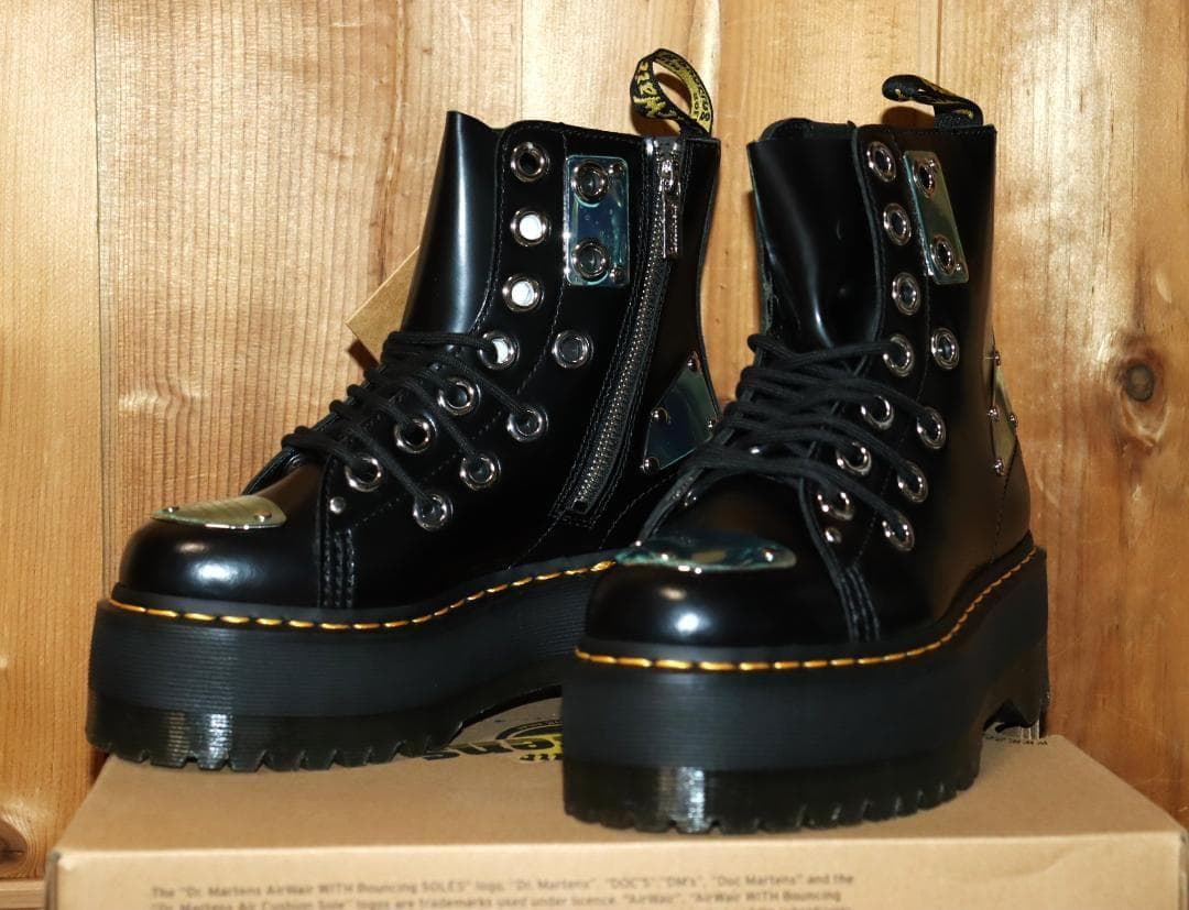 新品 ドクターマーチン JADON MAX REBEL ブーツ (UK4)Ⓗ