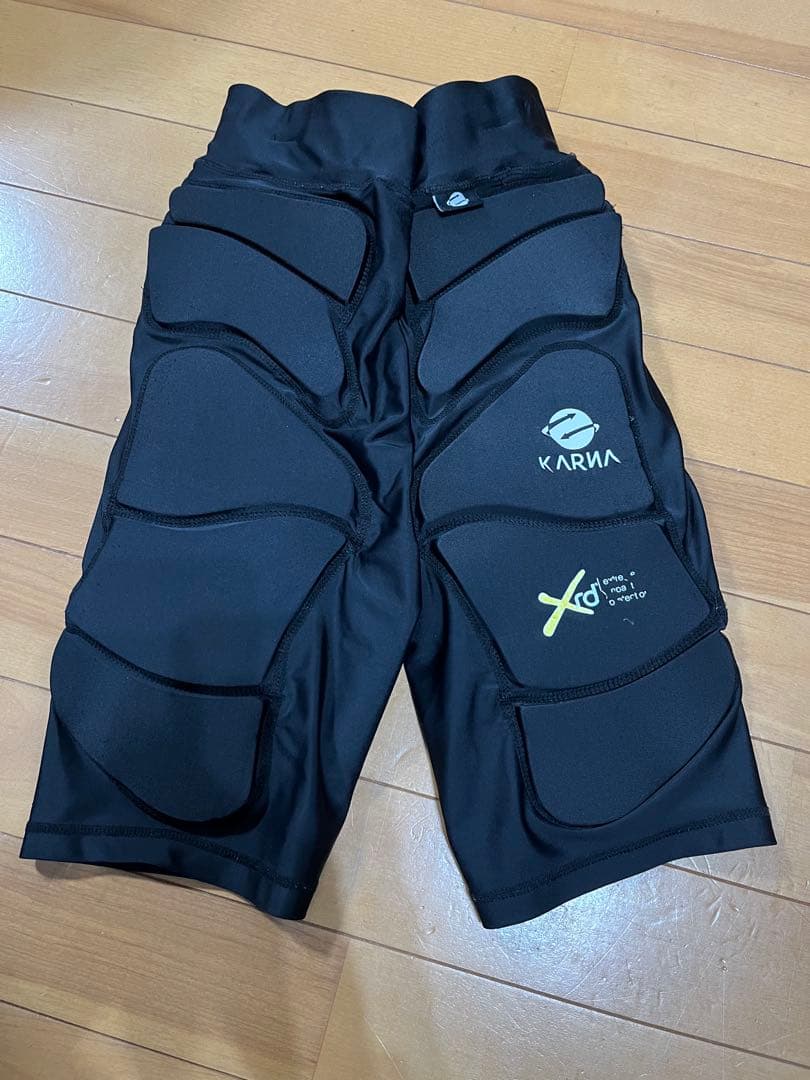 KARNA/カルナ SHORTS XRD ヒッププロテクター