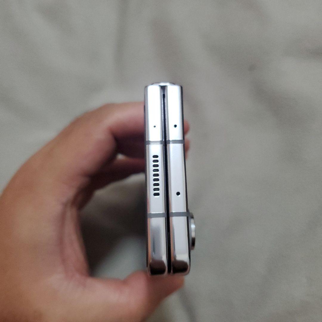 Samsung galaxy Zfold 5 本体　SIMフリー
