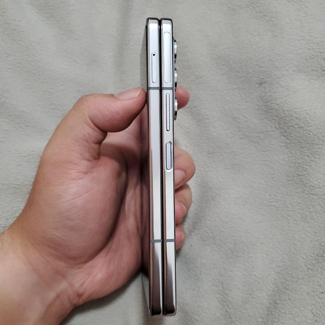 Samsung galaxy Zfold 5 本体　SIMフリー