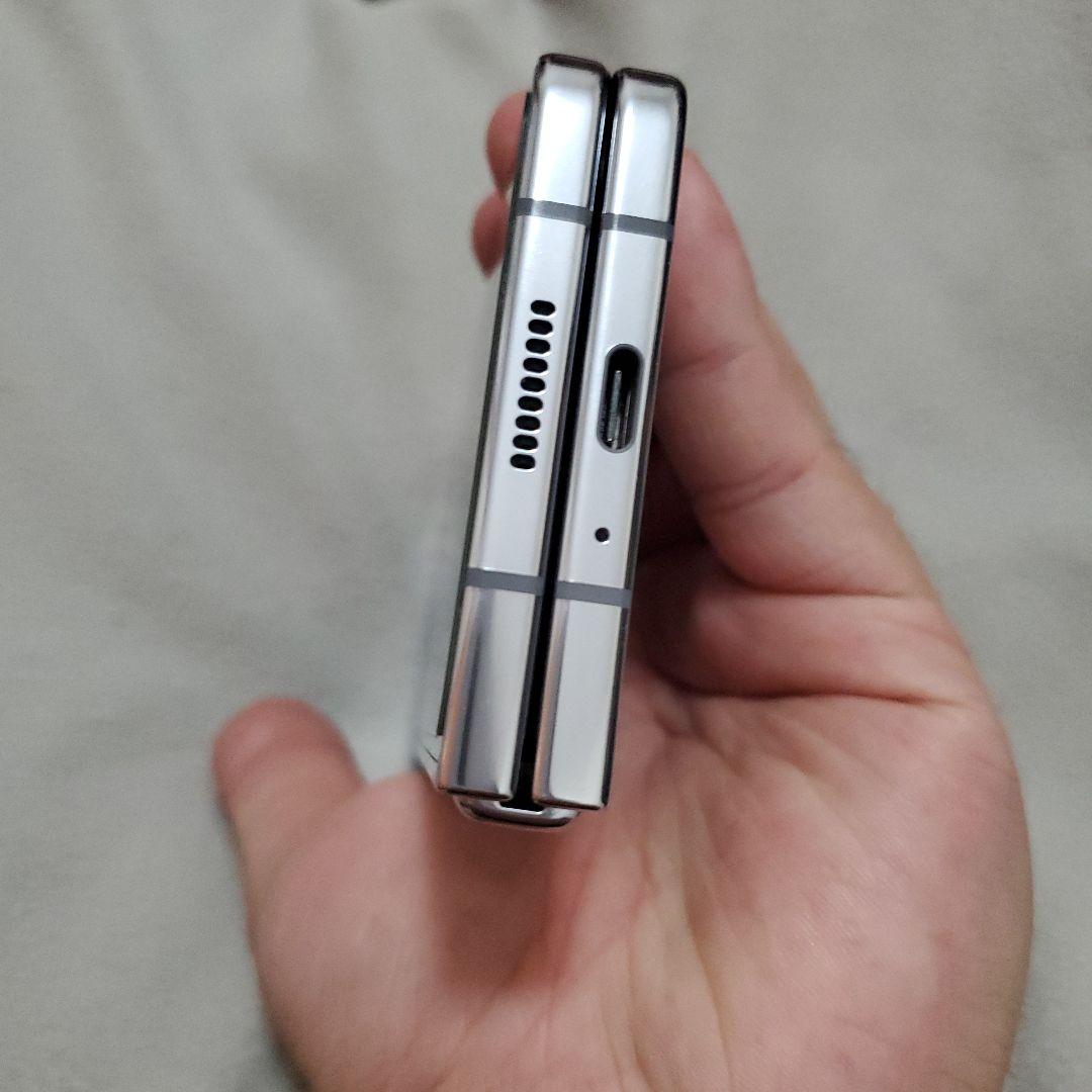 Samsung galaxy Zfold 5 本体　SIMフリー