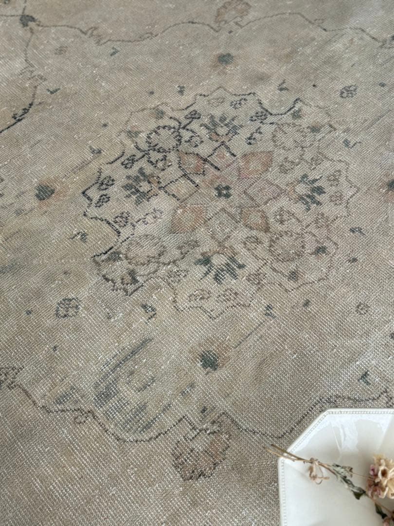 超大判　ヴィンテージラグ　オーバーダイ　オリエンタル　トルコ　ウシャク　ベージュ