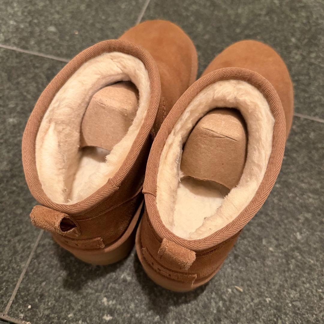 UGG クラシックウルトラミニ プラットフォーム ブラウン 24cm