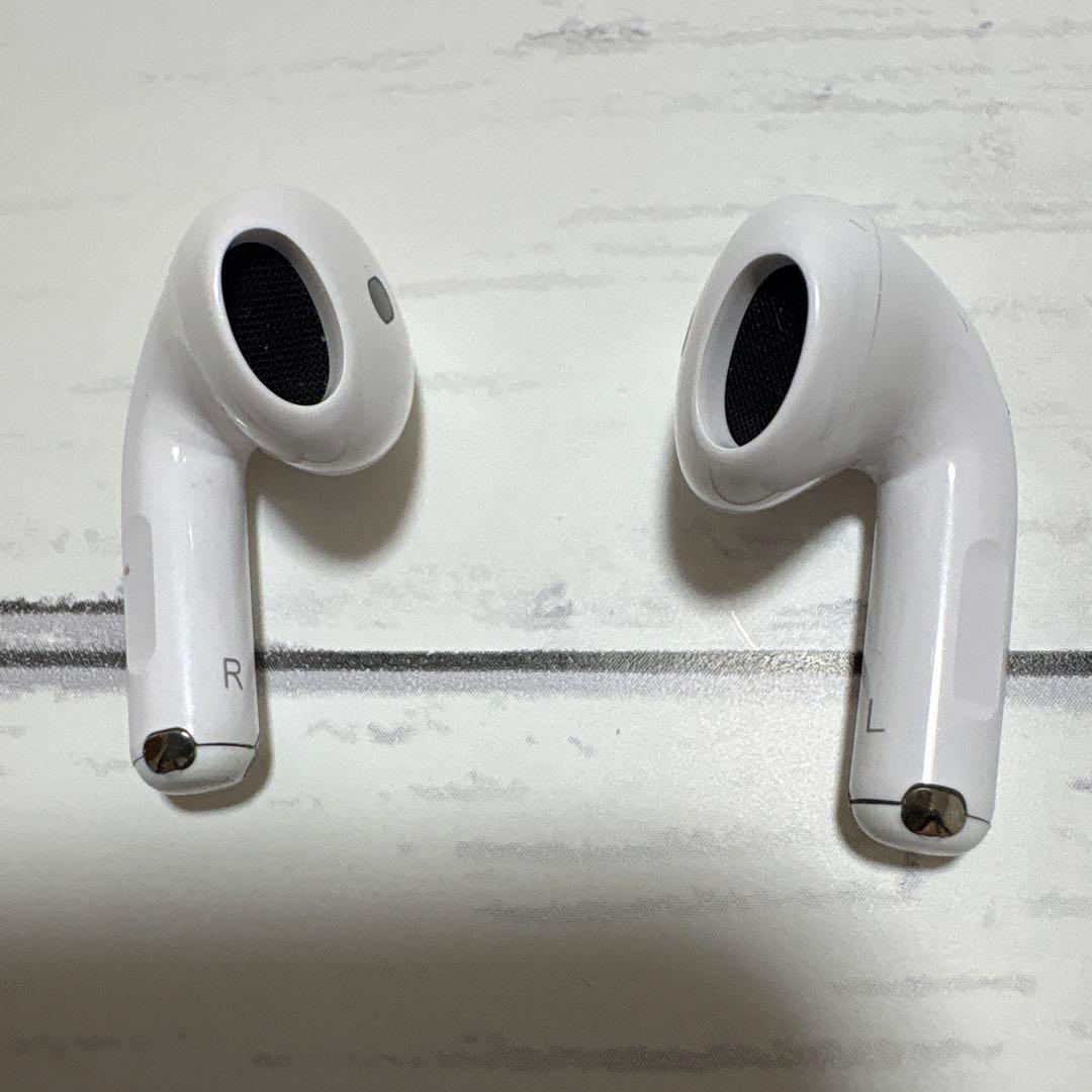 Apple AirPods 4 (ANC) 本体ノイズキャンセリング搭載　 中古