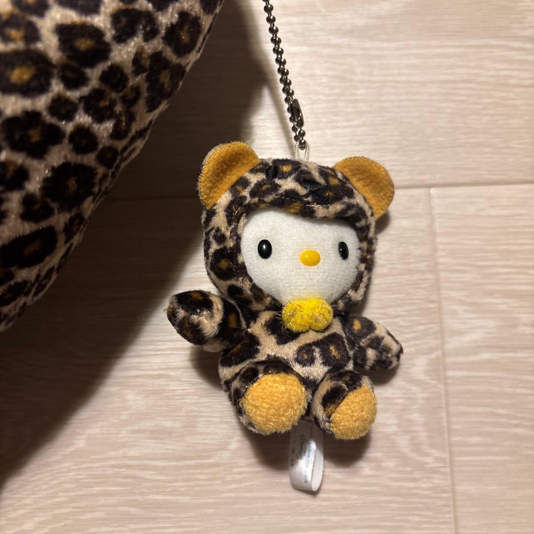 激レア サンリオ ハローキティ ヒョウ柄 ハート型 クッション